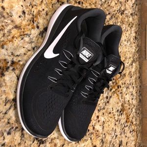 Men’s Nike Running Shoe Size 9.5